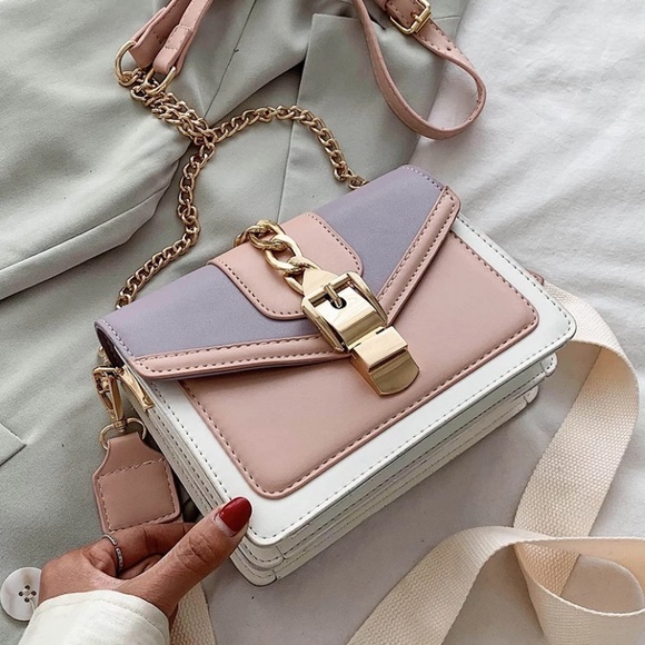 Handbags - ⚜️✨Beautiful Color Block Crossbody Bag, Nude color Bag with accents✨⚜️